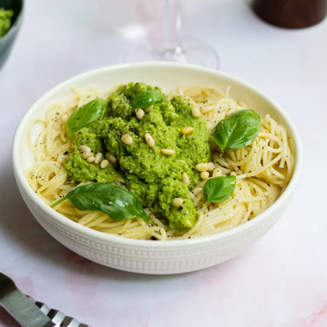 Spaghetti au pesto de brocoli