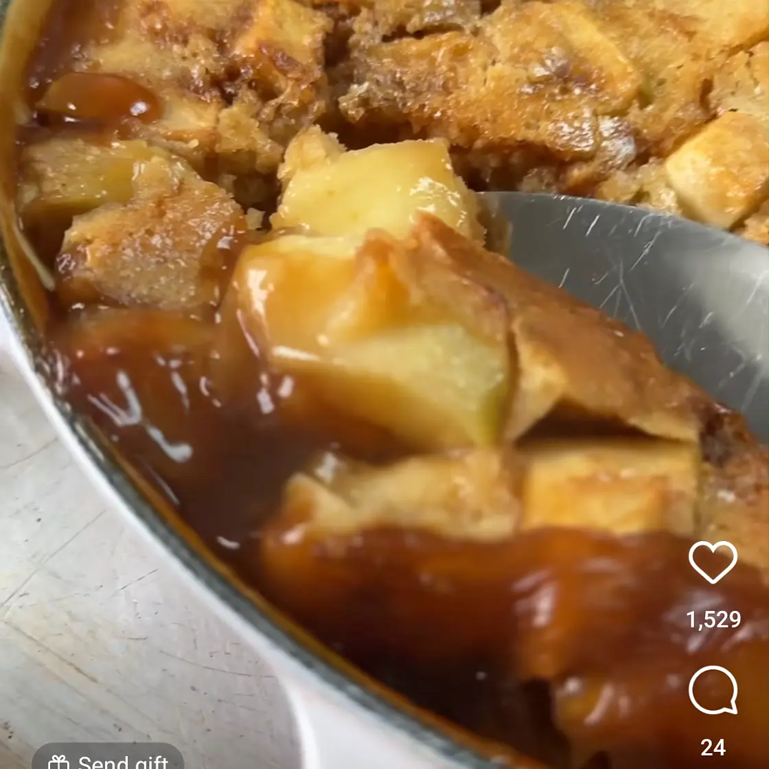 Toffee apple self saucing pudding