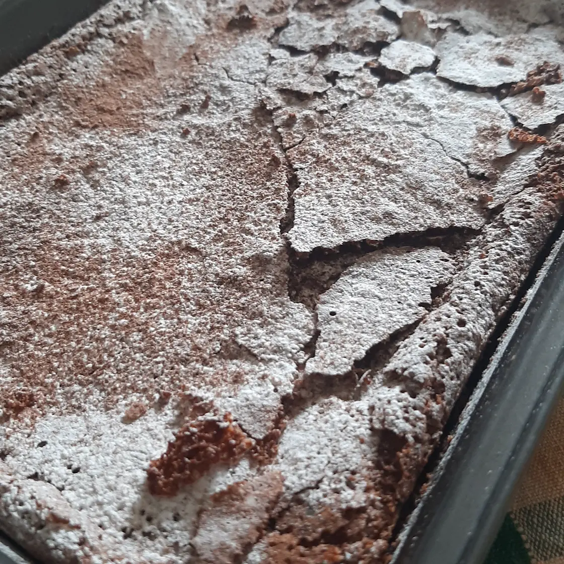 FLOURLESS CHOCOLATE CAKE
