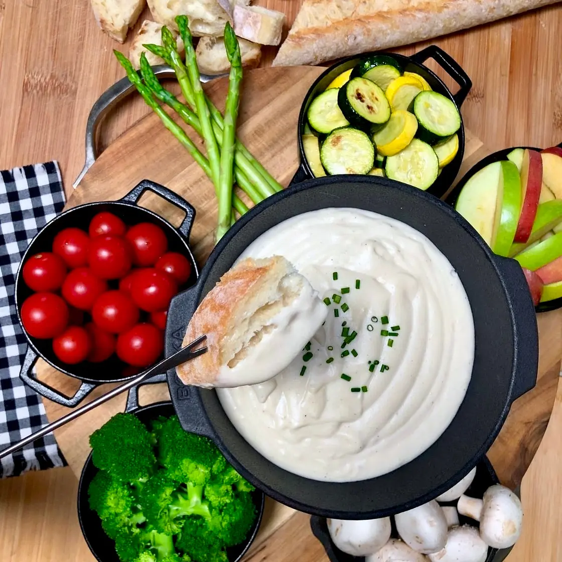 Easy Vegan Cheese Fondue