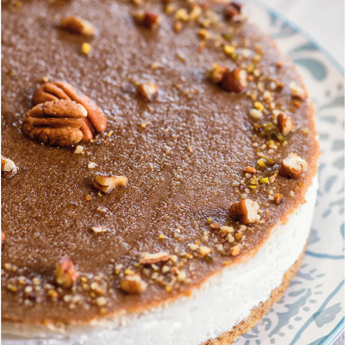 Cheesecake con caramello salato e noci pecan