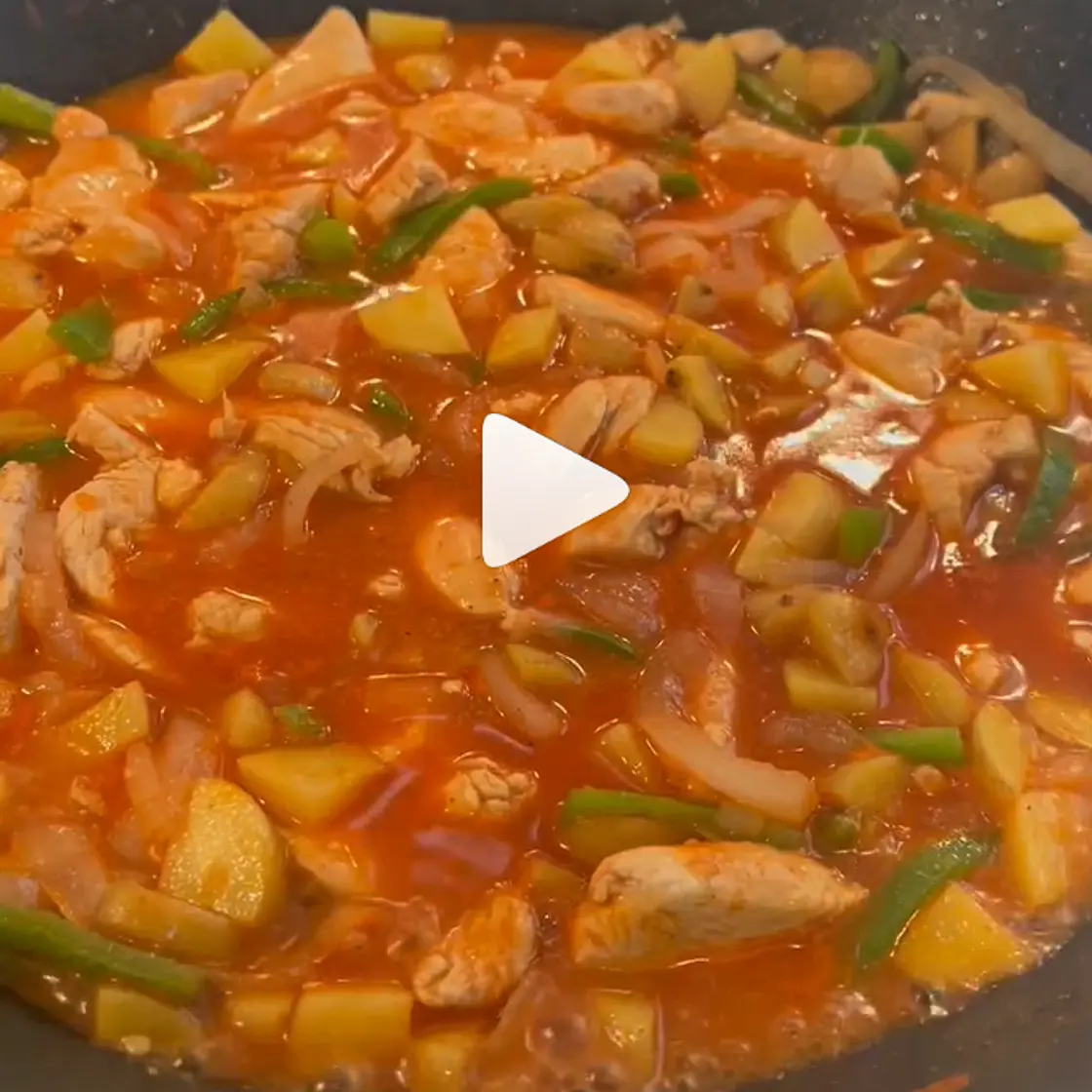 Pollo a la mexicana con papas