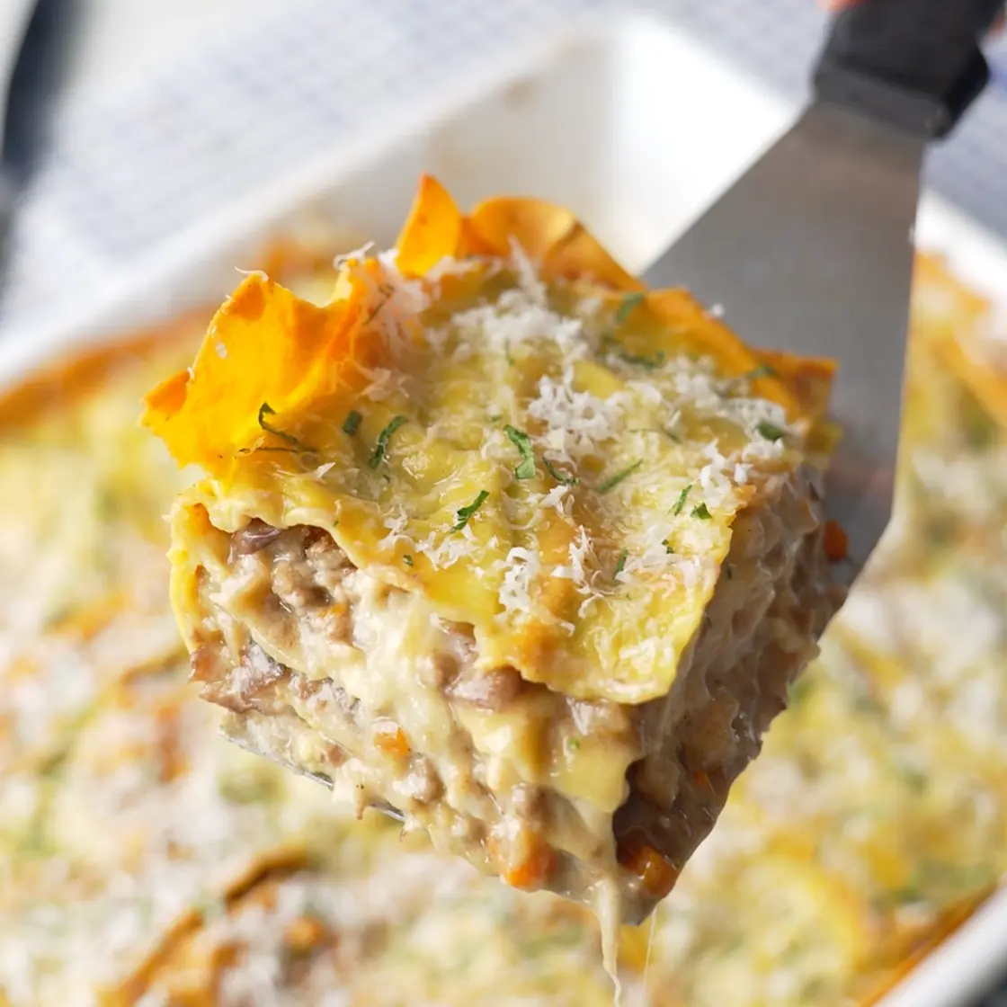 Radicchio and smoked cheese lasagna