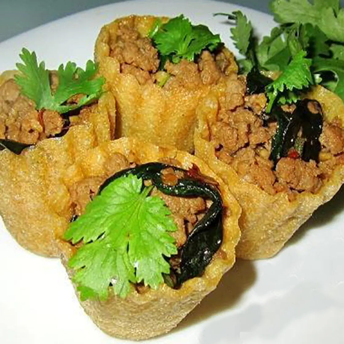 Aromatic Basil Minced Pork Kuih Pai Tee