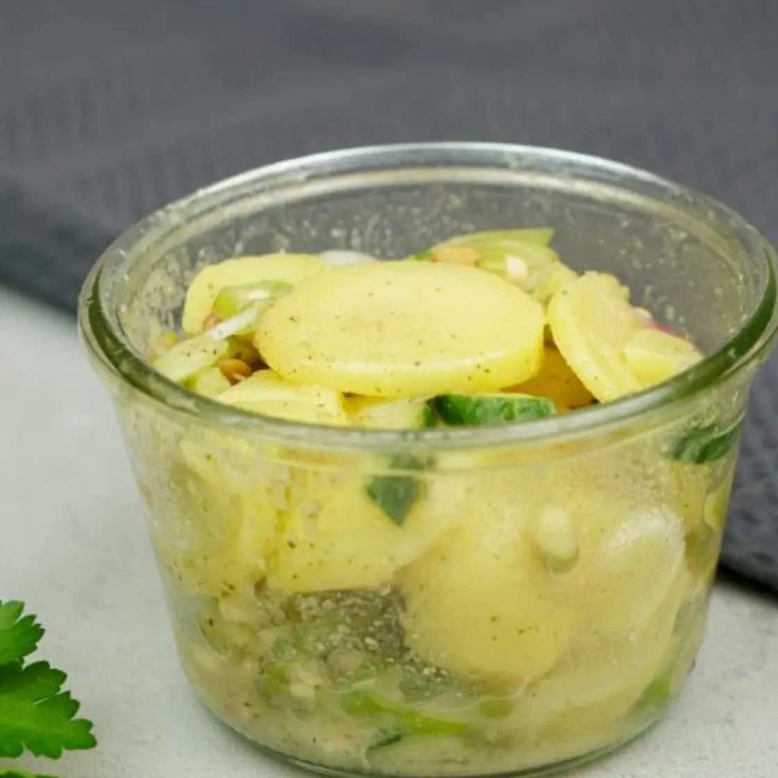 Schneller Gurken-Kartoffelsalat