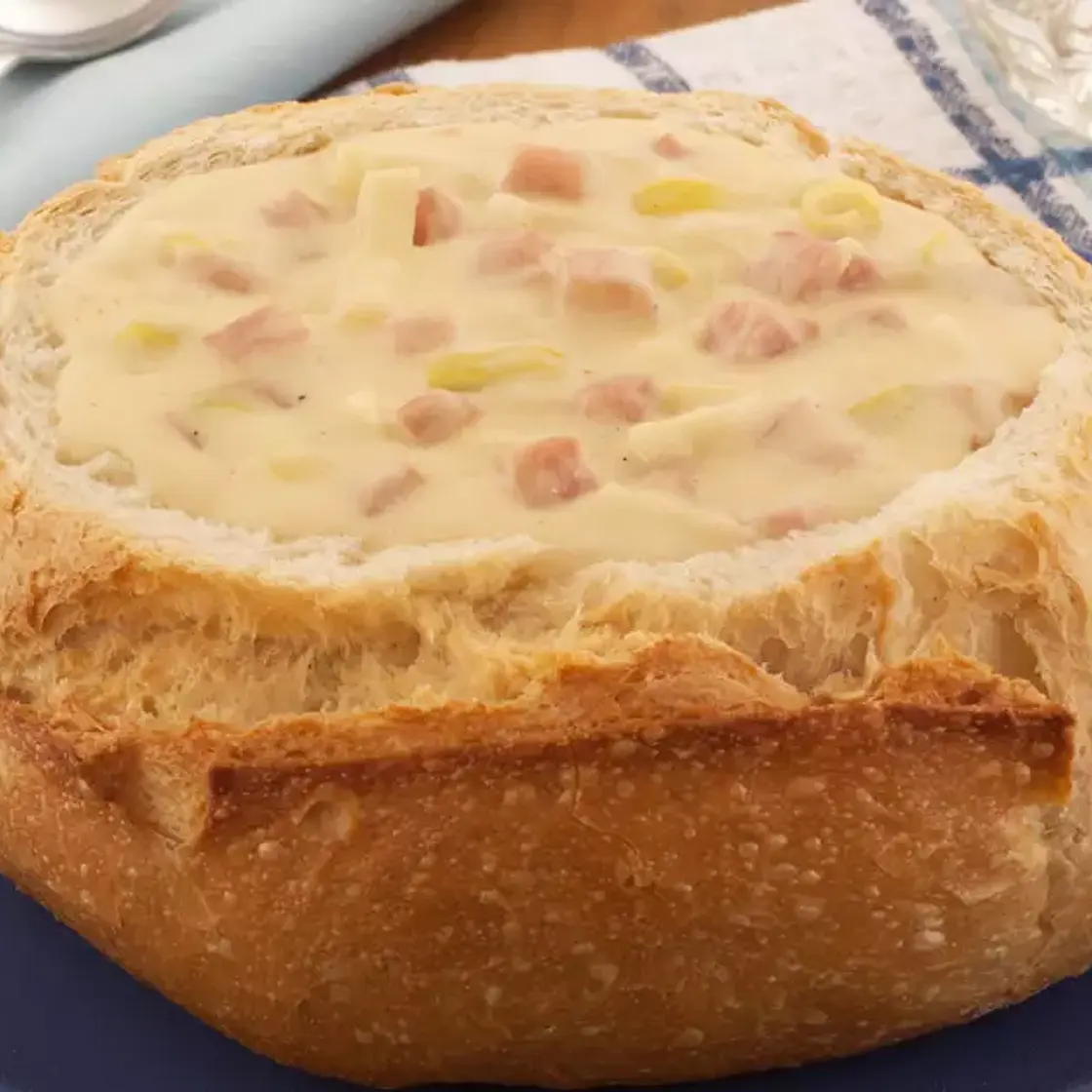 Creme de queijo com lombo no pão