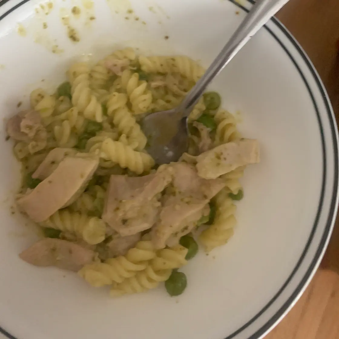 Creamy pesto pasta