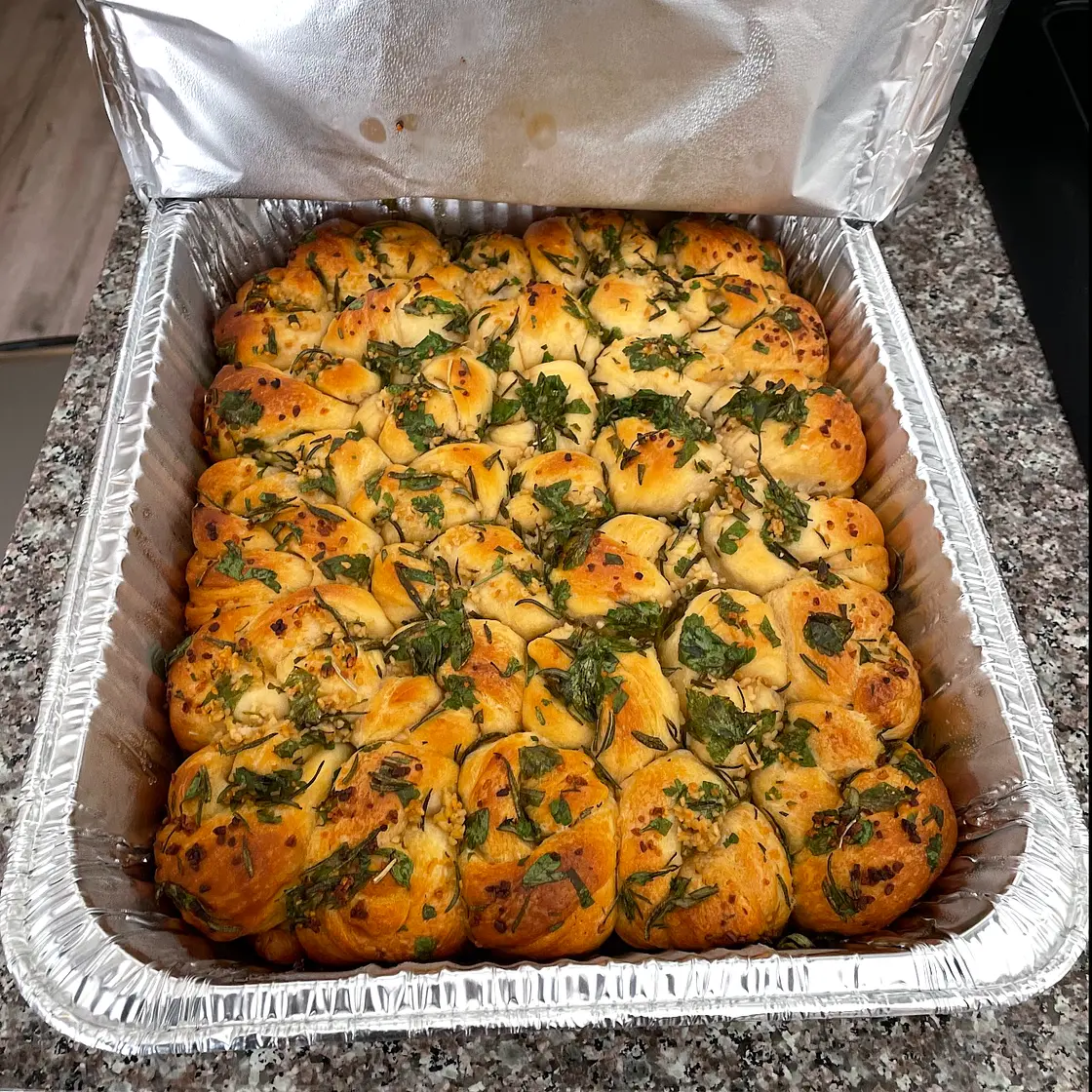 Garlic knots