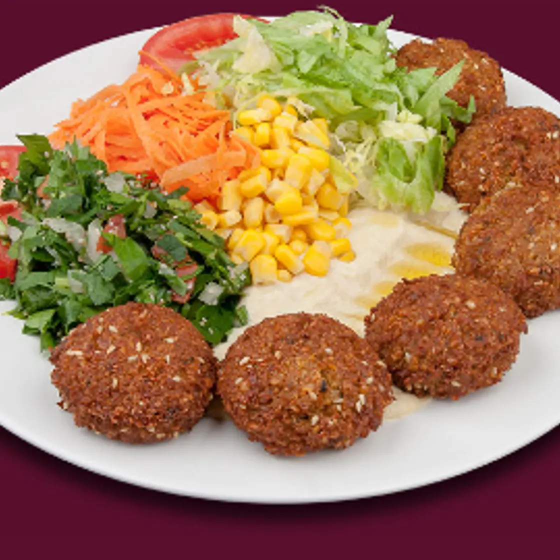 Falafel mit Gemüse und Dip