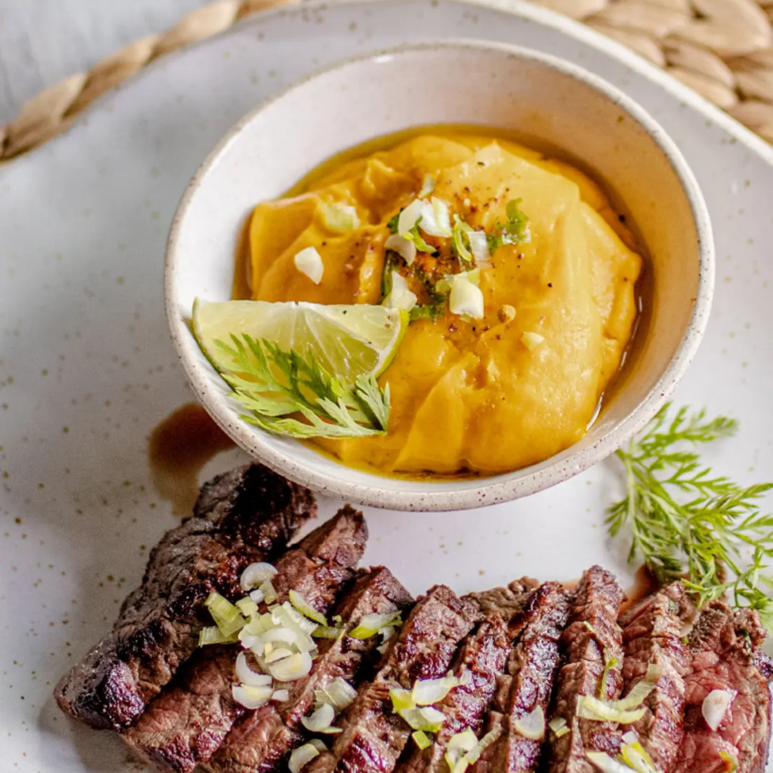 Steak et mousseline de carottes à la coriandre