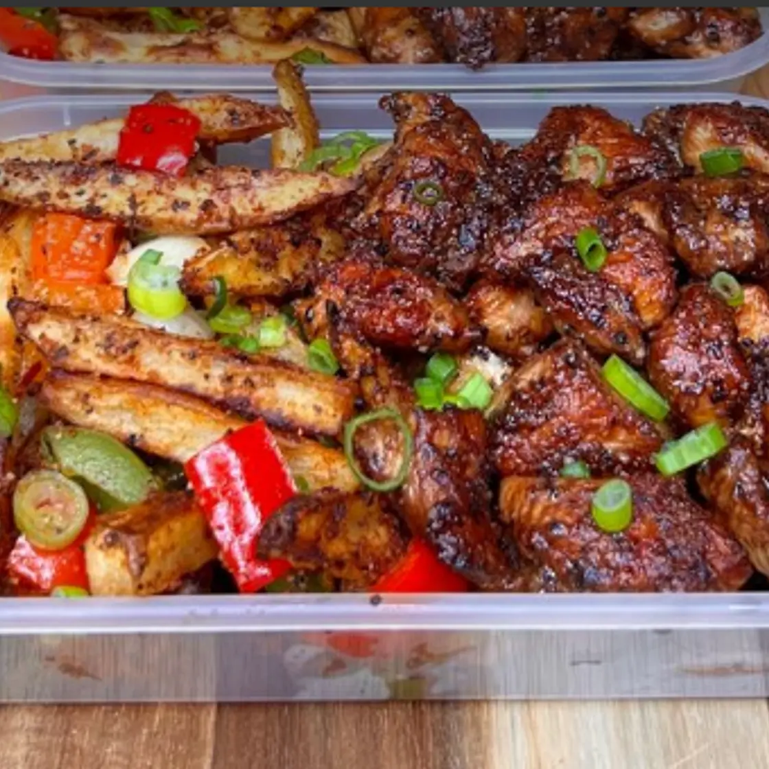 Crispy Salt N Pepper Chicken & Chips - 436 Calories