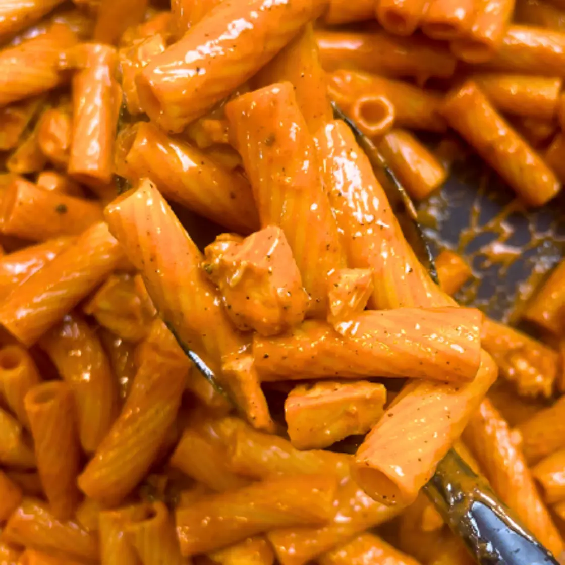 Creamy Roasted Red Pepper Pasta
