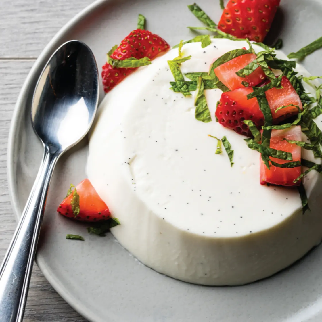 Vanilla Bean Panna Cotta with Strawberries