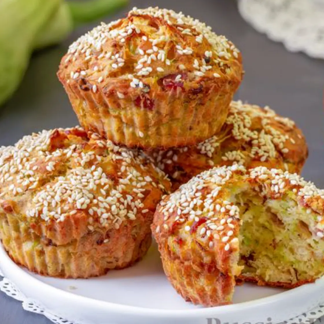 Кабачковые маффины с беконом