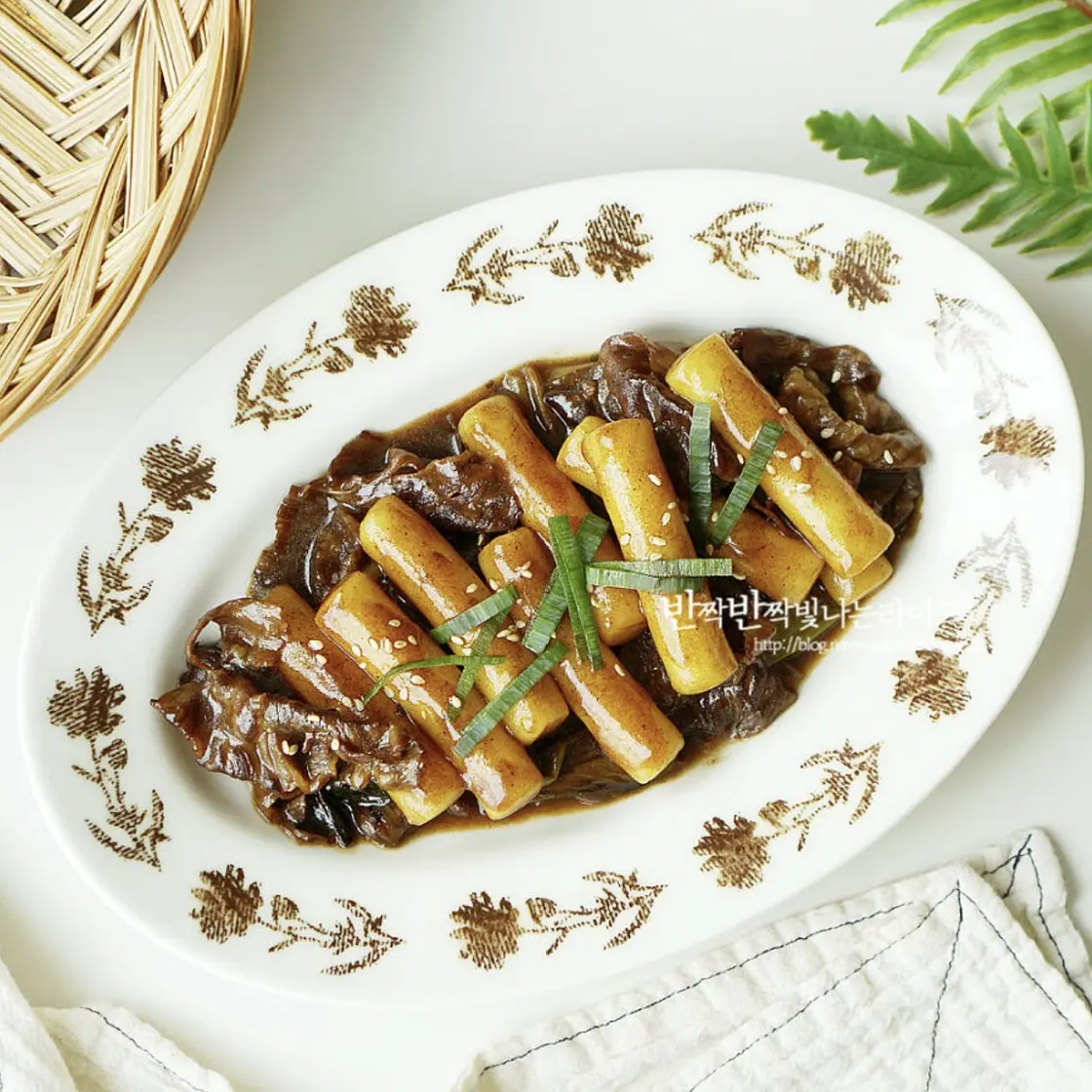 아이 간식메뉴 짜장떡볶이 레시피