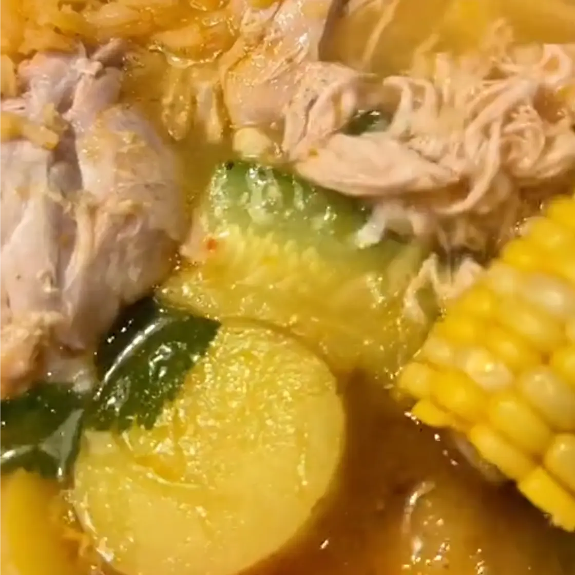 Caldo de Pollo