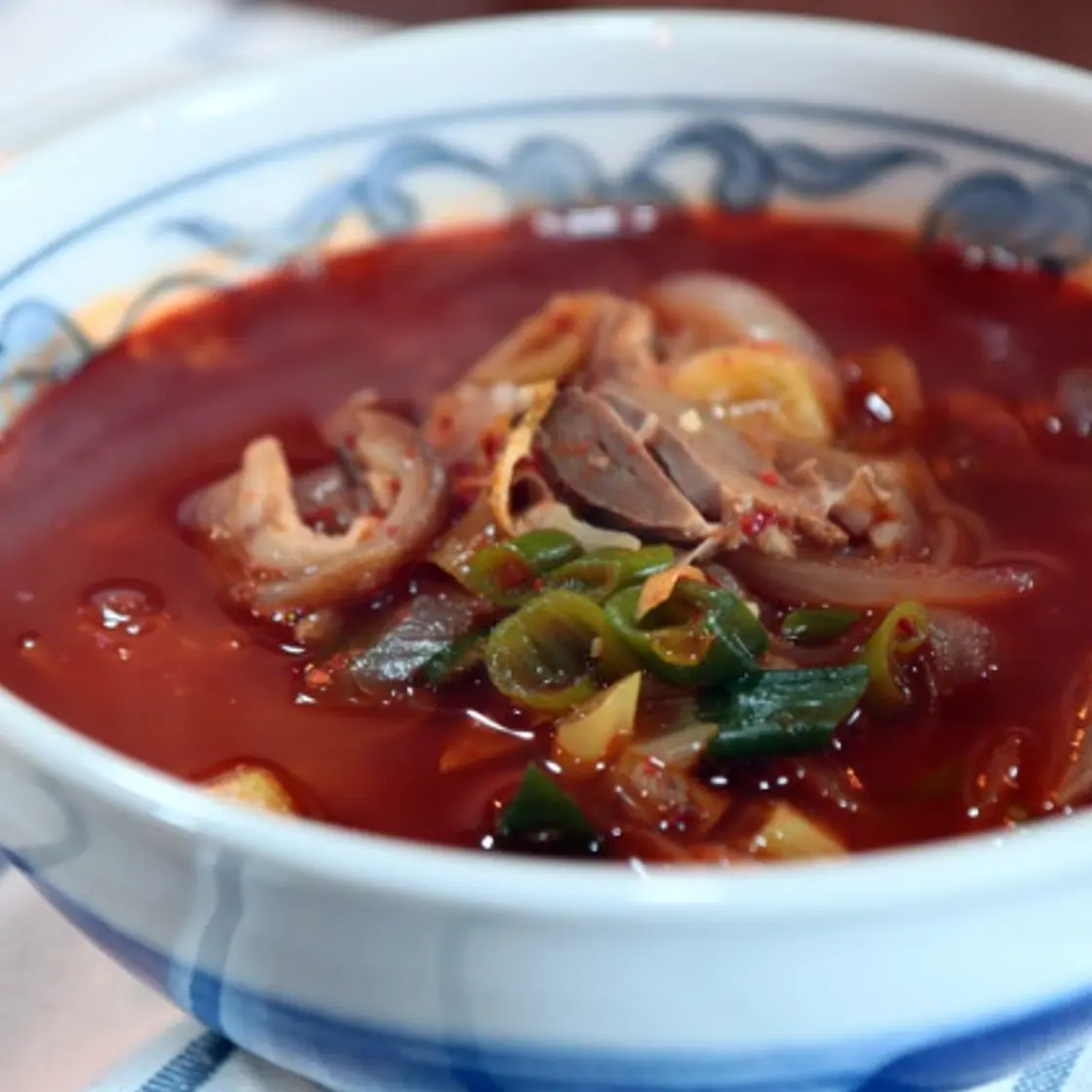 얼큰한 족발찌개
