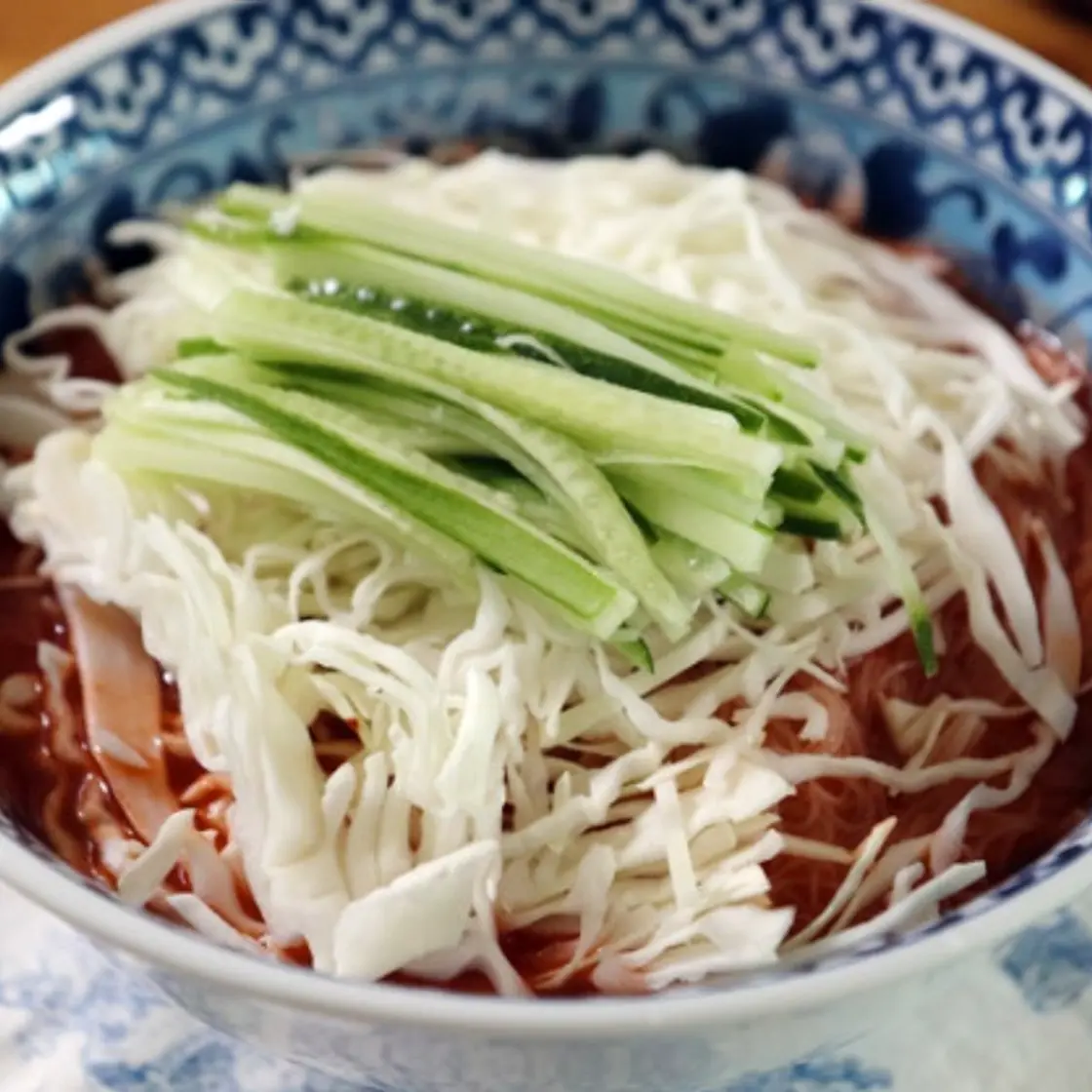 쌀국수 매콤 시원하게 드세요.