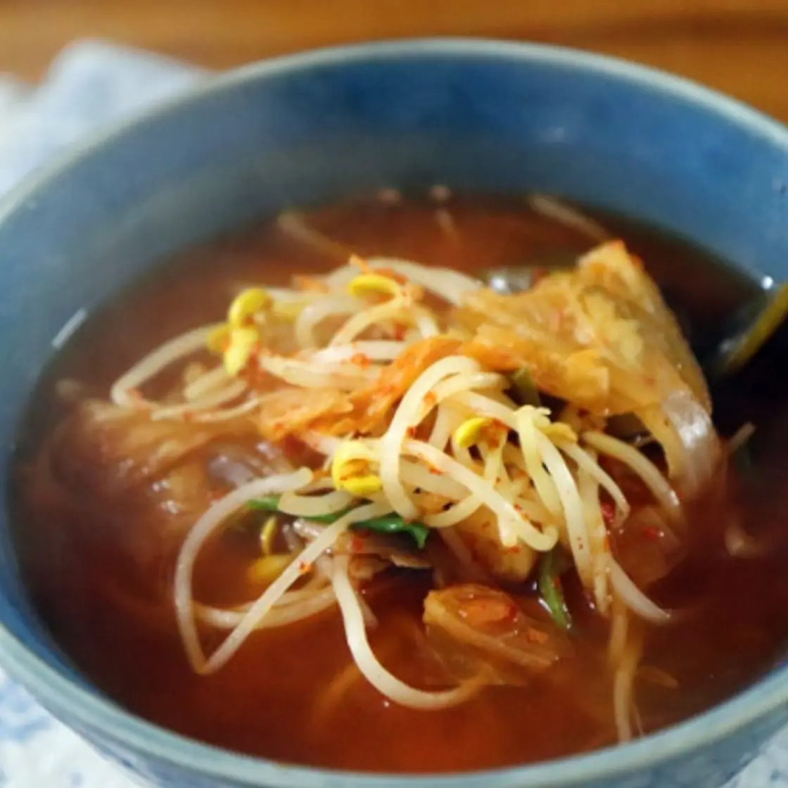 시원하고 개운한 김치콩나물국 레시피