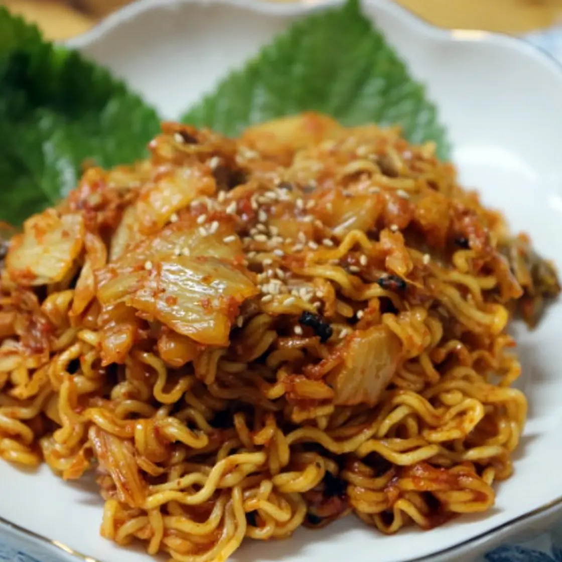 간단하고 맛있는 볶음라면 레시피