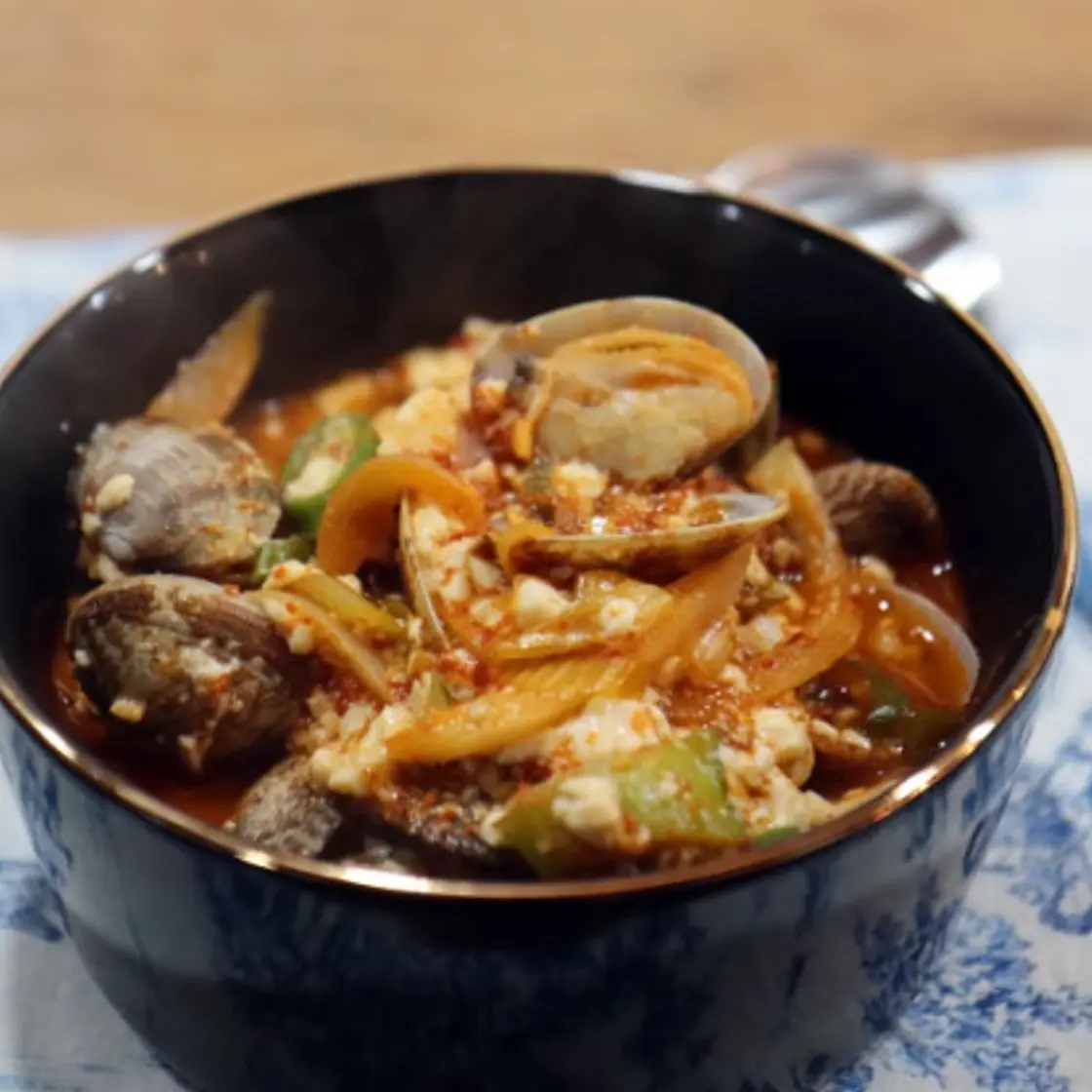 아직도 물 넣고 순두부찌개 끓이세요?? 이제 물 없이 만드세요.