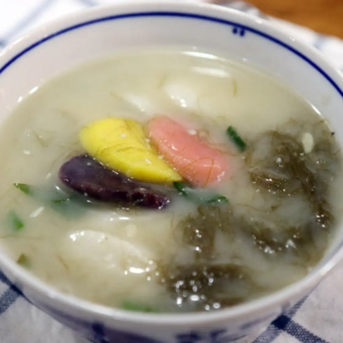 바다의 숲 마른 감태로 감태떡국 끓여 보세요.