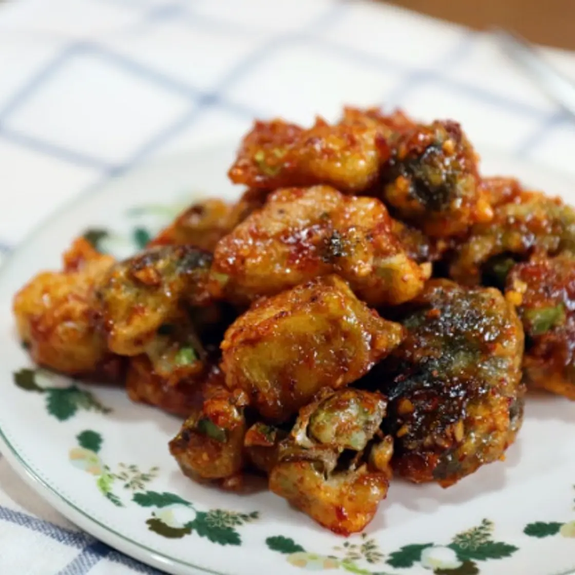 닭강정 보다 맛있는 브로콜리 강정, 치킨 맛이 납니다.