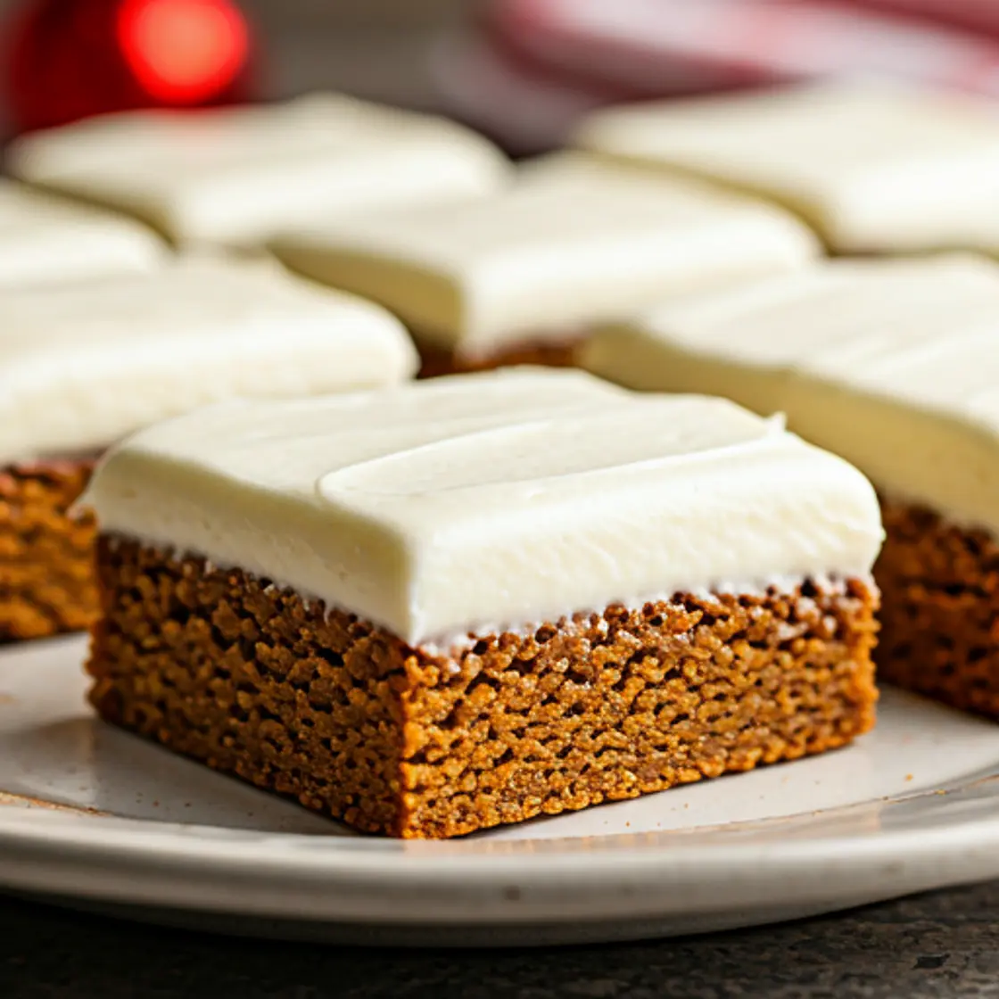 Soft Gingerbread Cookie Bars