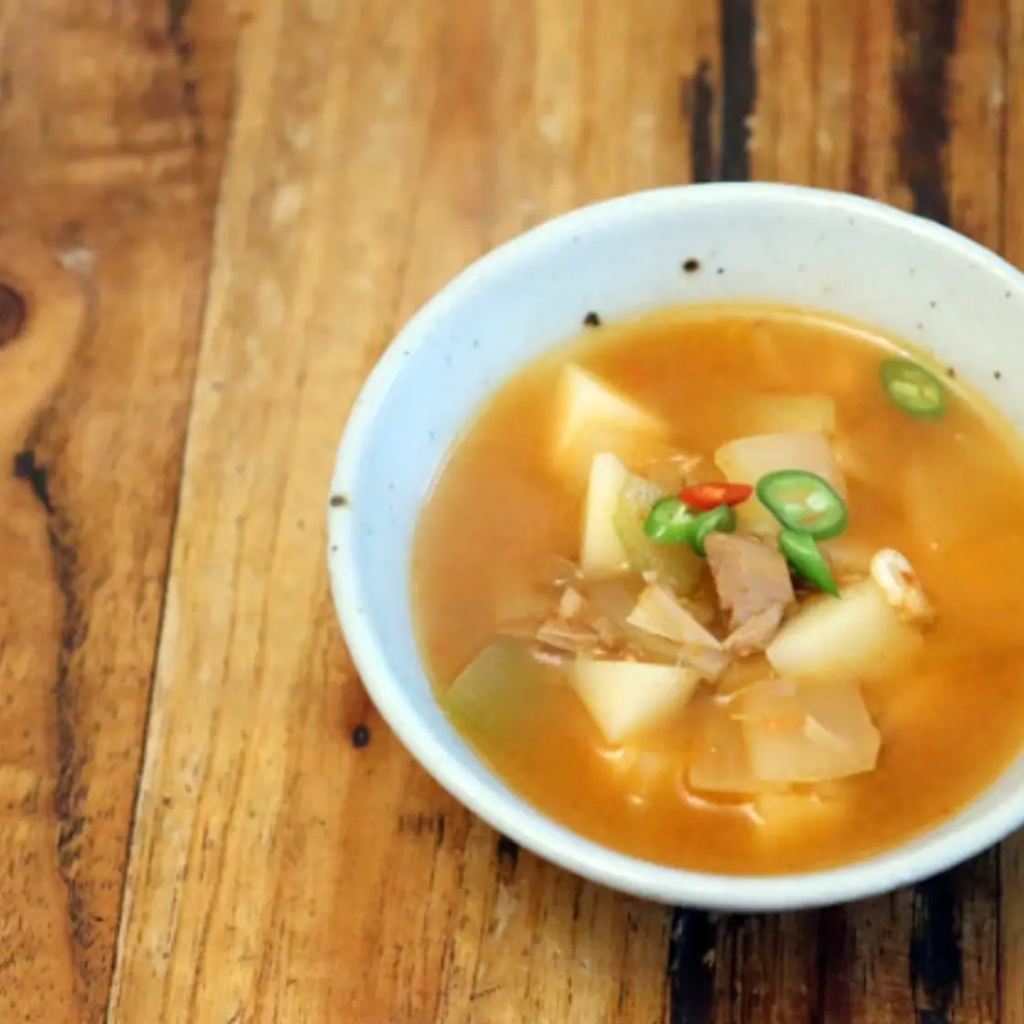 참치 감자찌개 얼큰하고 시원하게 고추참치로 만들어 보세요.