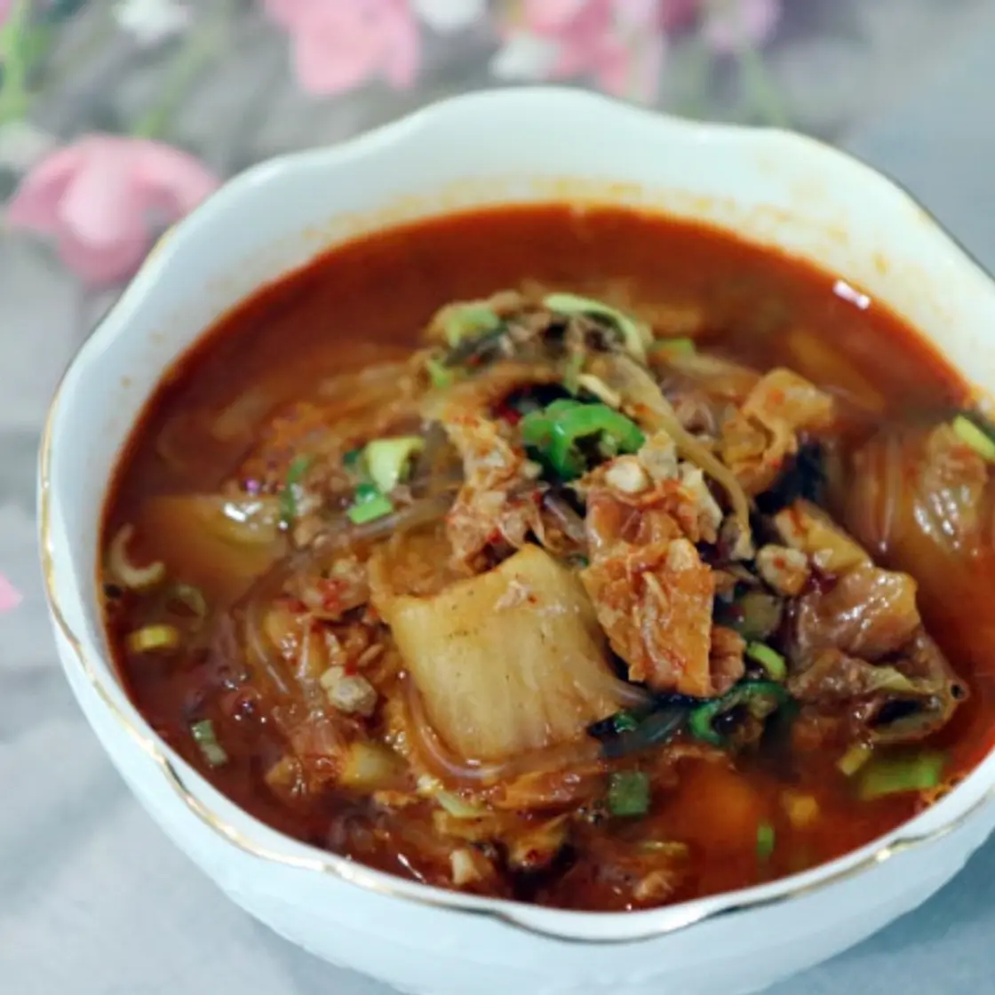 잡채 매콤하게 찌개로 만들어 보세요.