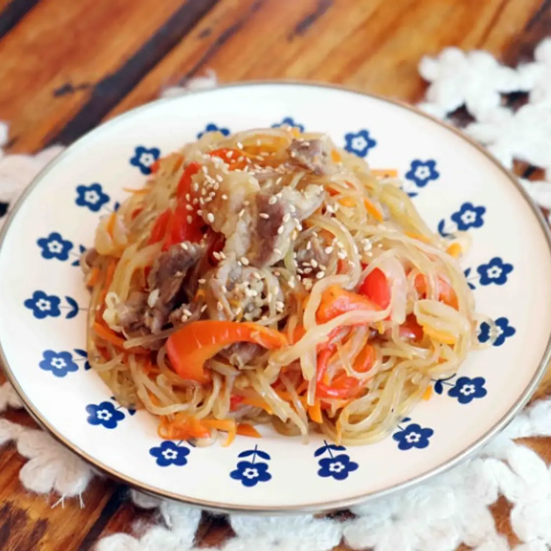 삶지 않고, 불리지 않는 나만 몰랐던 맛과 영양을 모두 잡은 무수분 잡채
