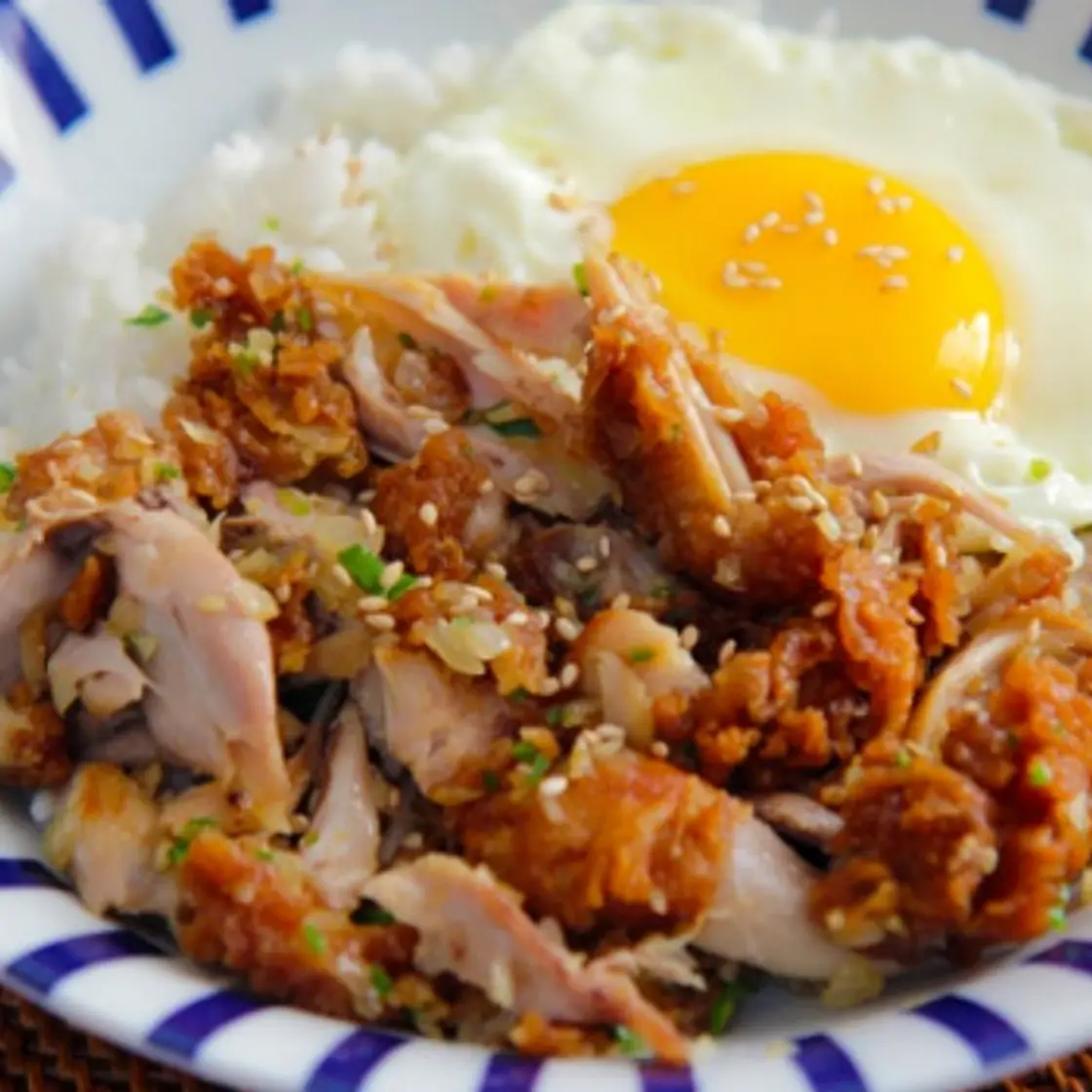 동남아 스타일 치킨덮밥