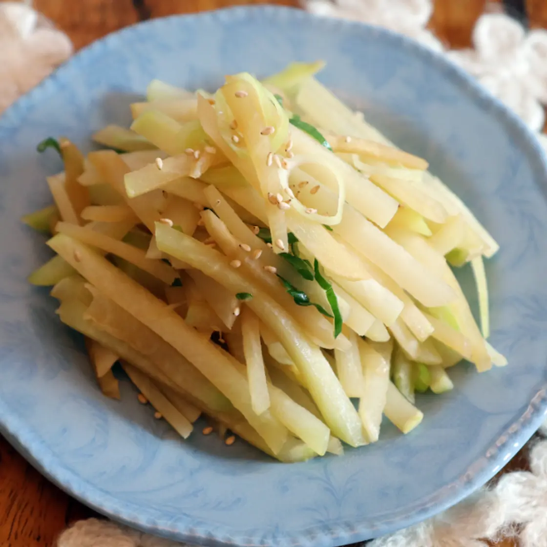 매력적인 콜라비볶음 만들어 보세요.