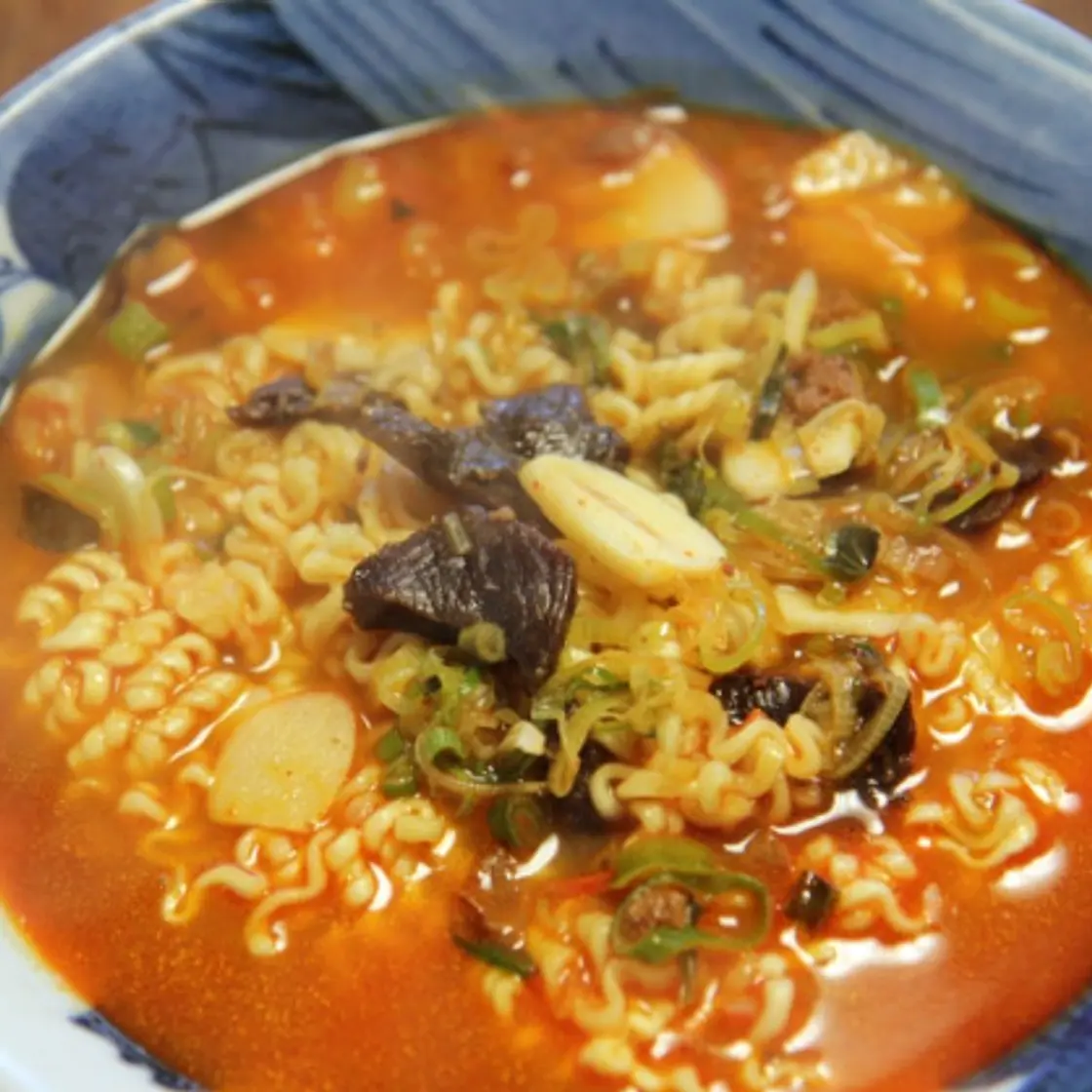 육포로 만드는 라면입니다.