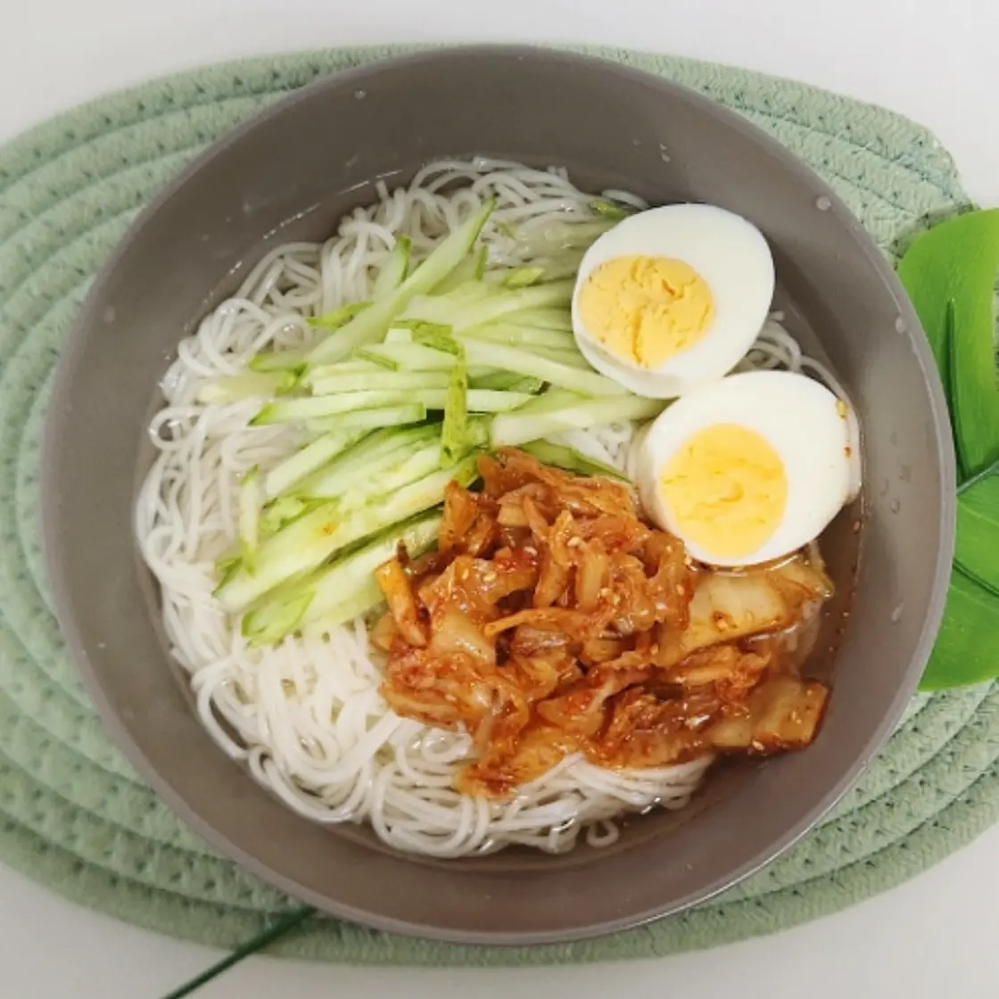 냉면육수 김치말이국수