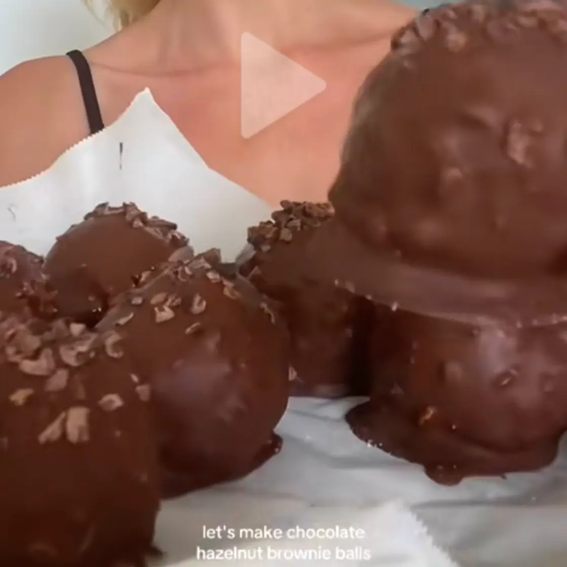 Elle Gibson brownie ball