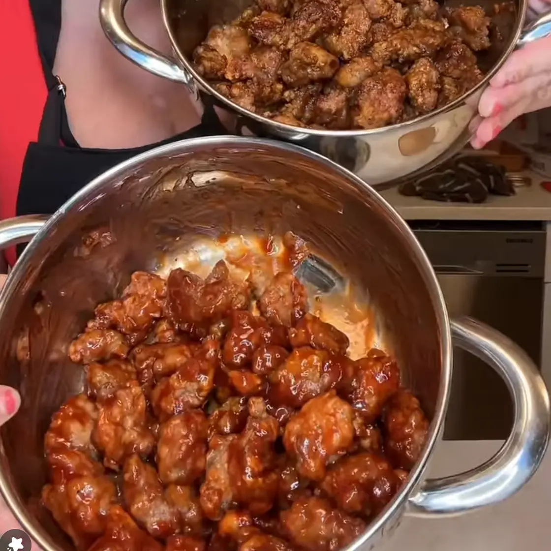 Sweet and sour pork/Honey garlic pork