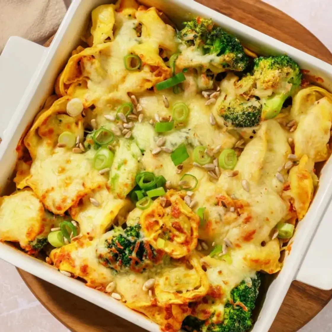 Gratinierter Tortellini-Auflauf