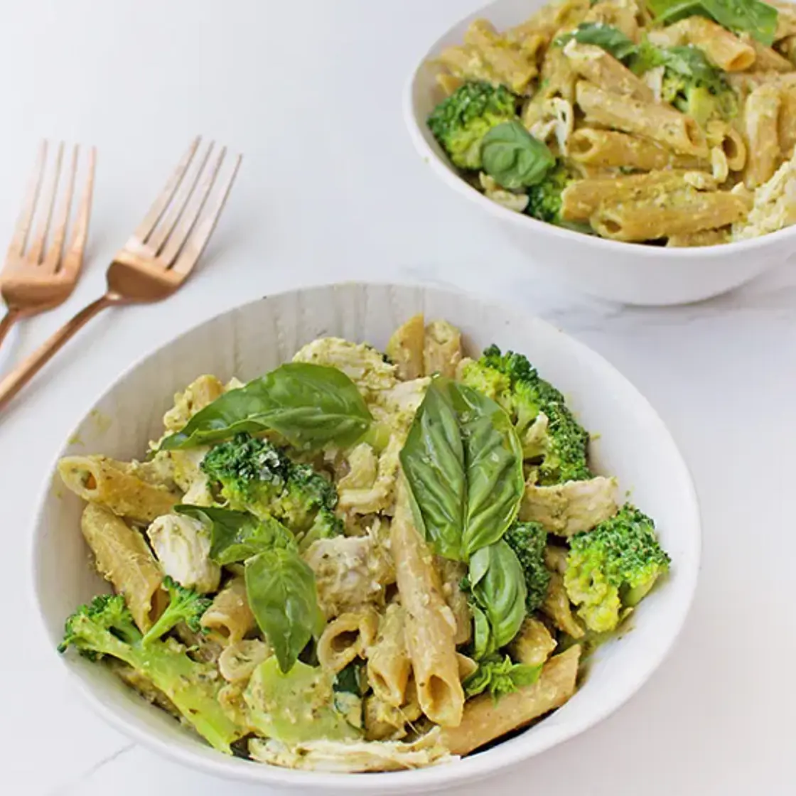 Healthy Chicken Pesto Pasta