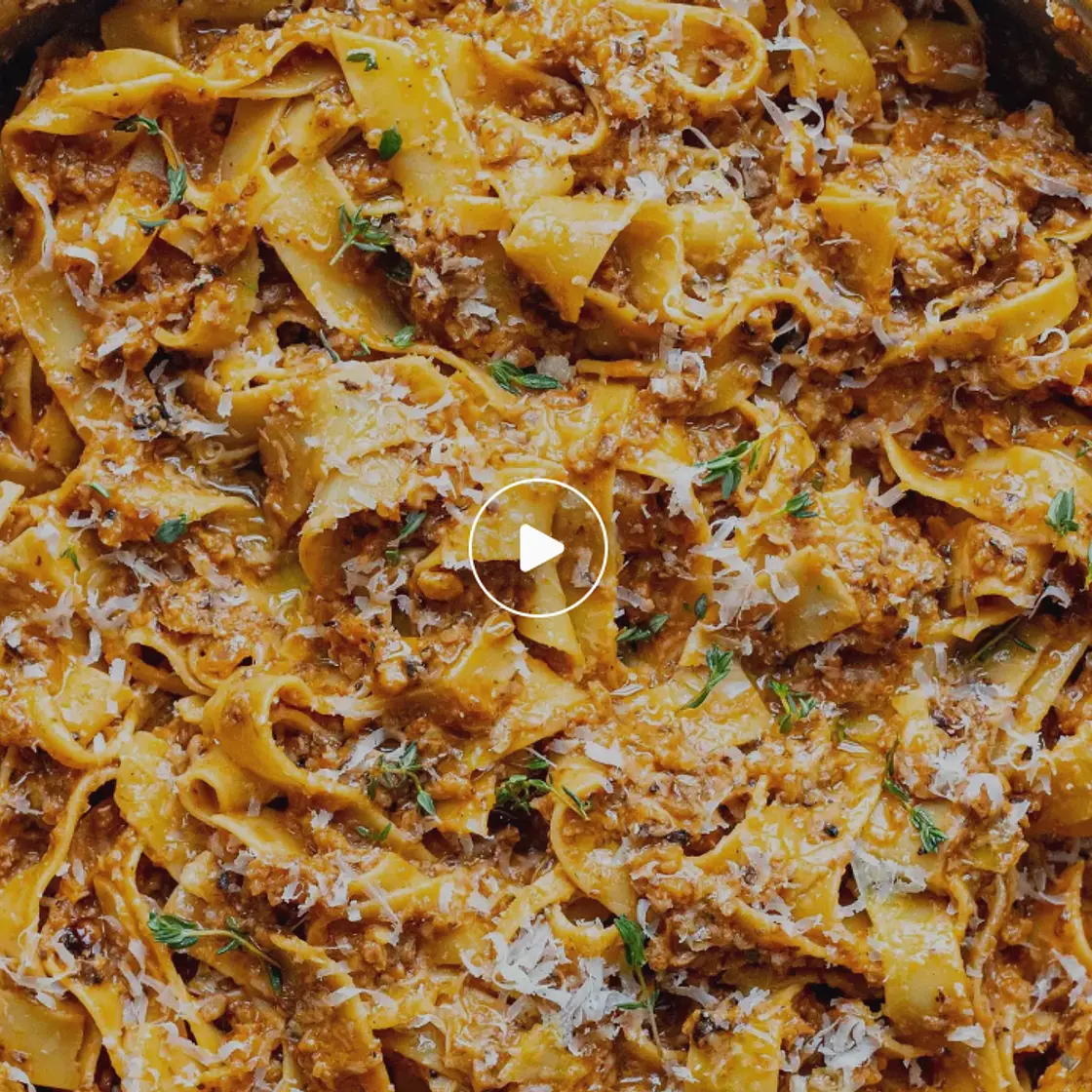 Cauliflower, Mushroom & Walnut Bolognese