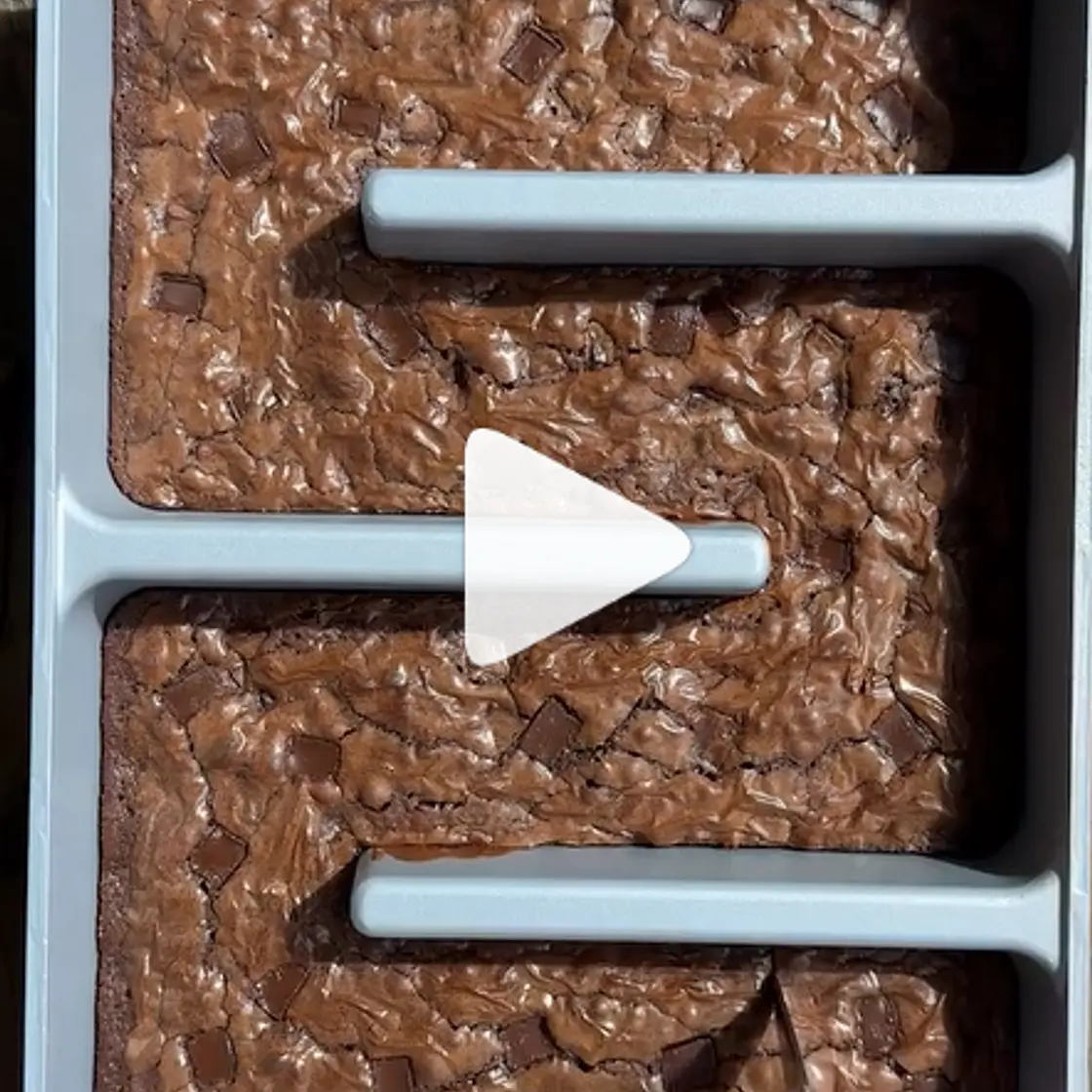 Chef Emily's Ultimate Brownies - All Edges Pan