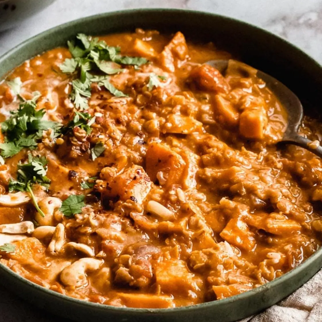 Sweet potato, red lentil & coconut curry