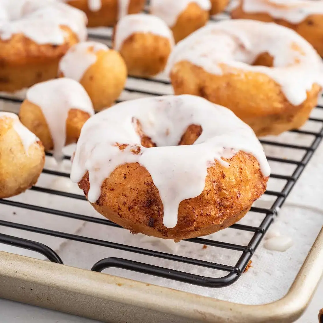 Cinnamon Roll Protein Donuts