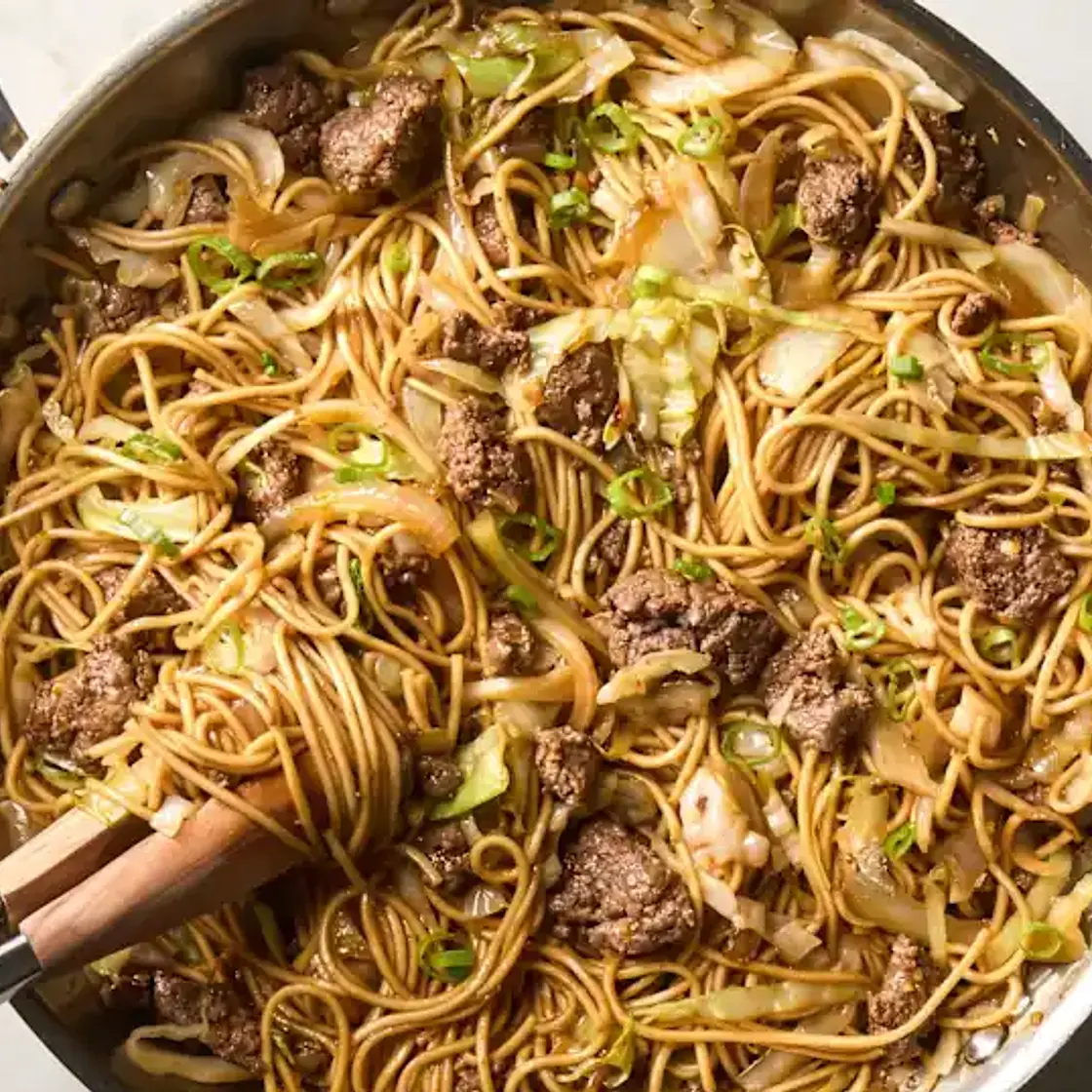 Garlicky Beef and Cabbage Noodles