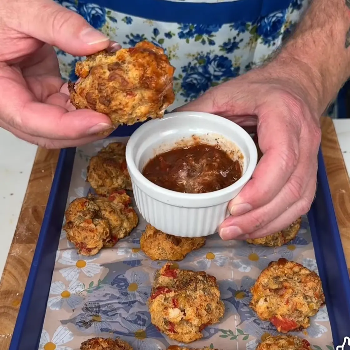 Cheddar Bay Biscuit Taco Bites