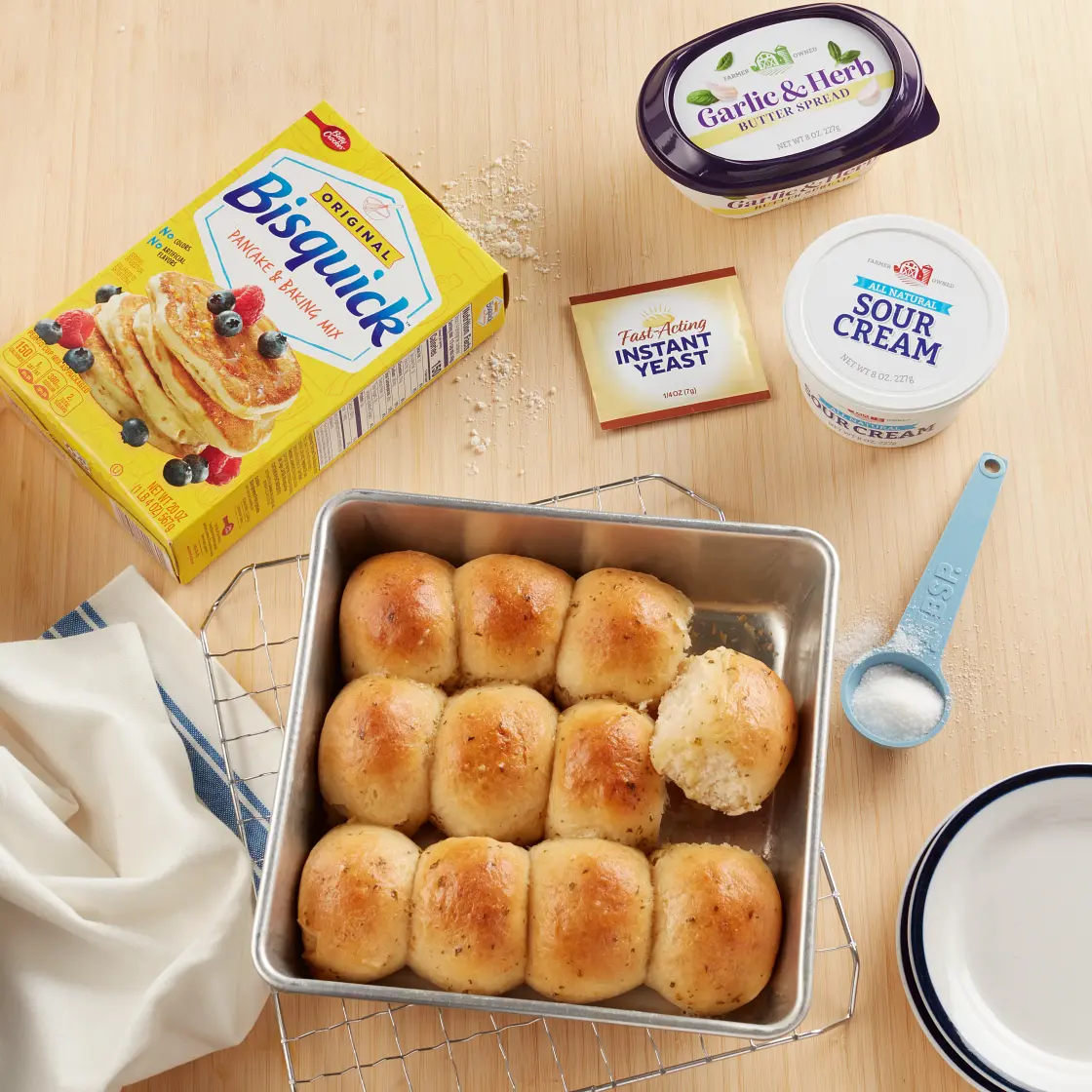 Quick Sour Cream Dinner Rolls