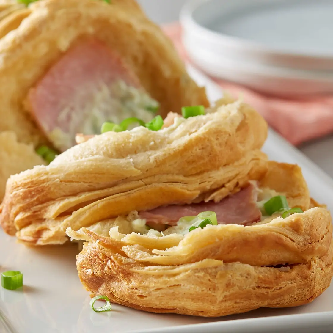 Smoked Ham and Jalapeño Pull-Apart Bread