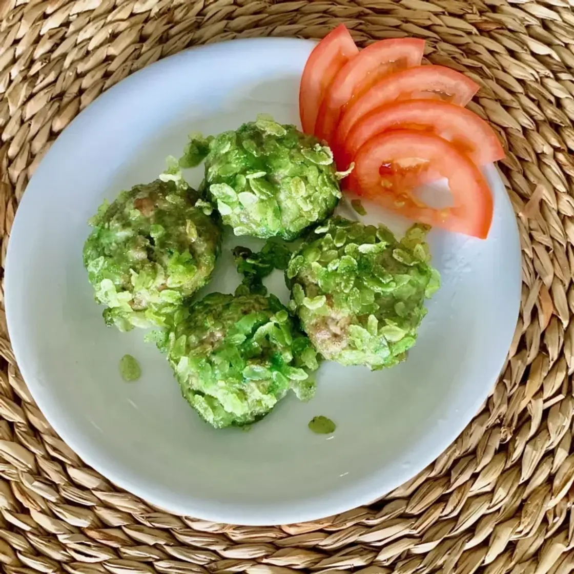 Vietnamese Green Rice Meatballs