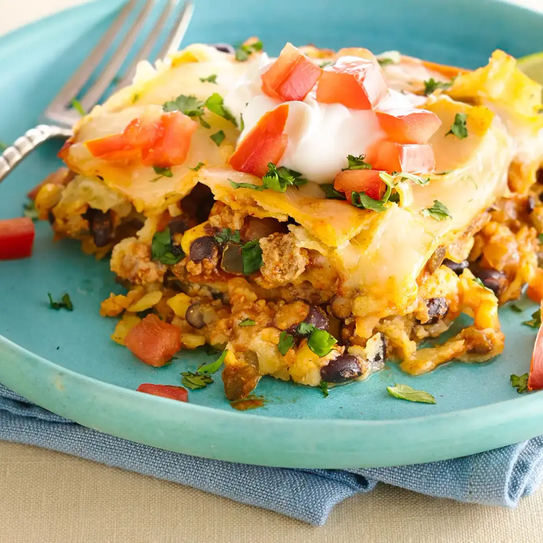 Skinny Slow-Cooker Beef Tortilla Casserole
