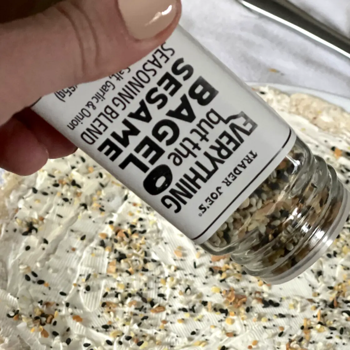 Keto Tortilla Roll Ups with Everything Bagel Seasoning